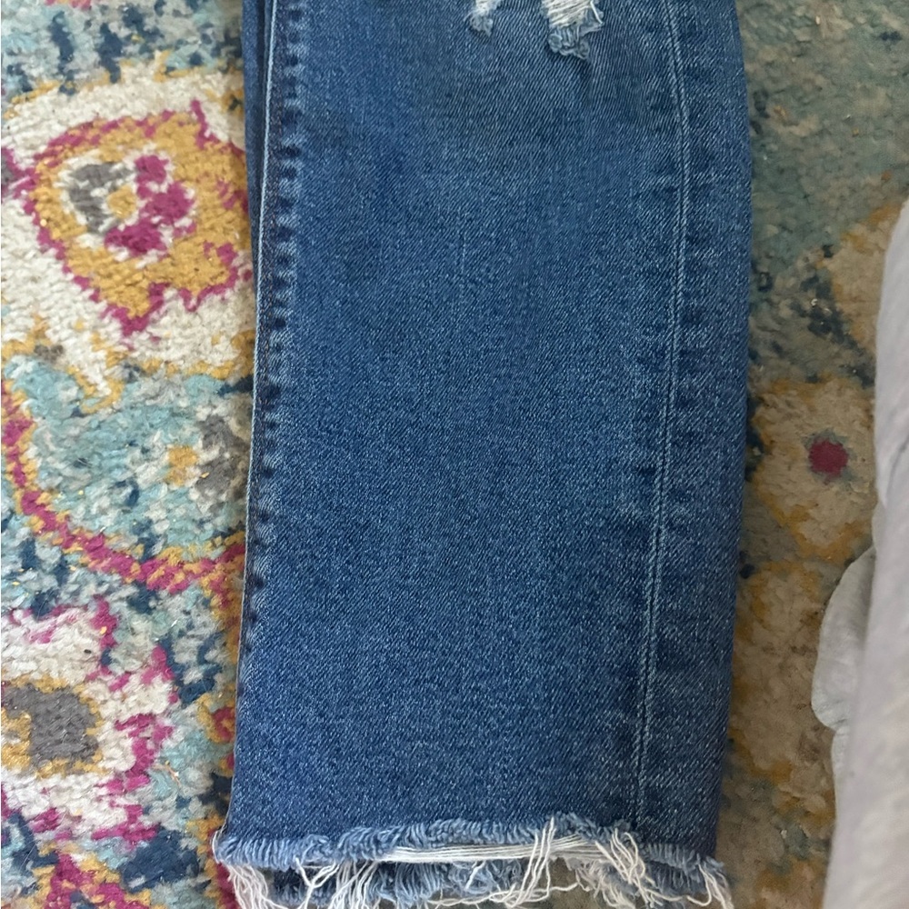 American Eagle Outfitters Blue Distressed Cropped Jeans